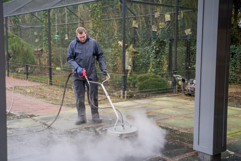 mileivriendelijk terras schoonmaken door terras tiptop schoon